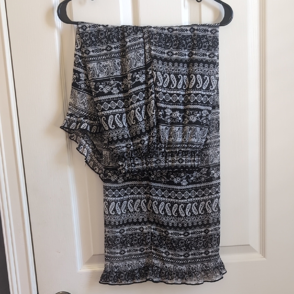 Black and White Patterned Skirt